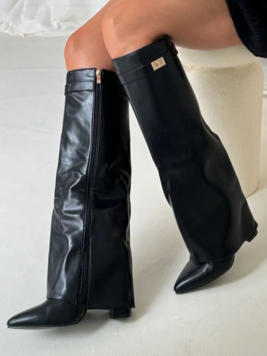 Tasha – Elegante Damenstiefel aus hochwertigem Suede mit goldenen Akzenten