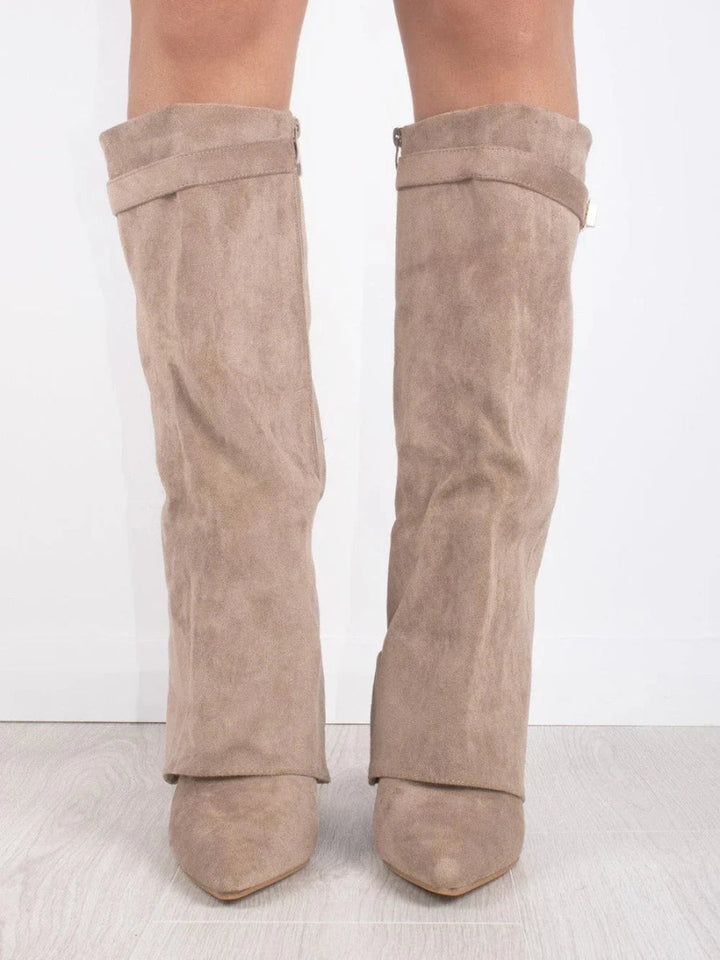 Tasha – Elegante Damenstiefel aus hochwertigem Suede mit goldenen Akzenten