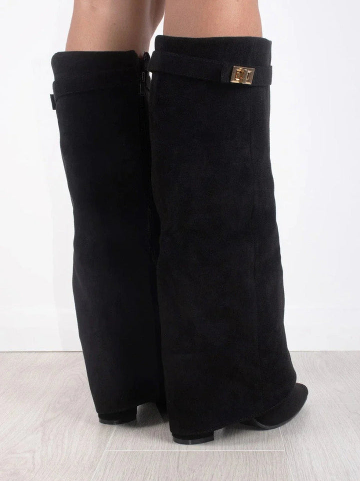Tasha – Elegante Damenstiefel aus hochwertigem Suede mit goldenen Akzenten