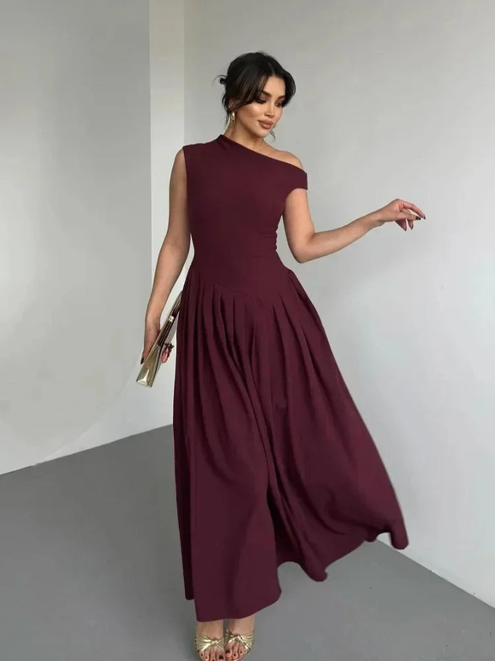 Valessia – Trendiges schulterfreies Maxikleid mit tailliertem Schnitt